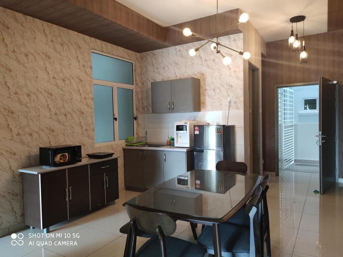 Bangi Gateway Service Apartment Kampong Sungai Ramal Dalam Exterior photo