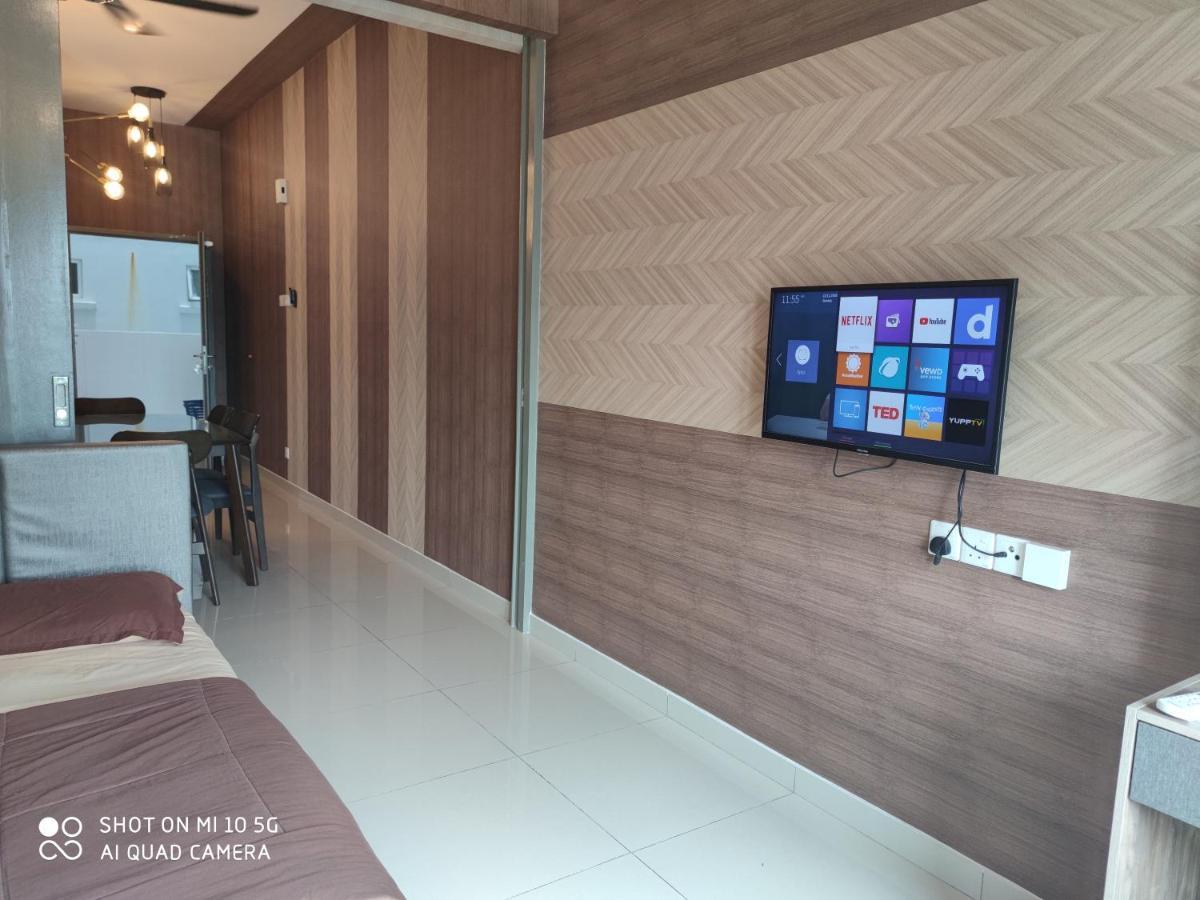 Bangi Gateway Service Apartment Kampong Sungai Ramal Dalam Exterior photo